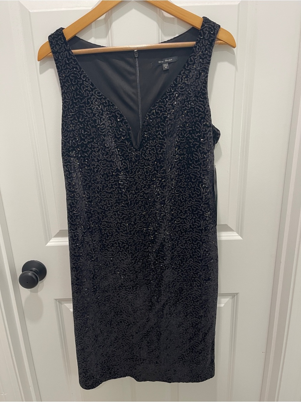 Blu Sage Black Sequin V-Neck Midi Dress
